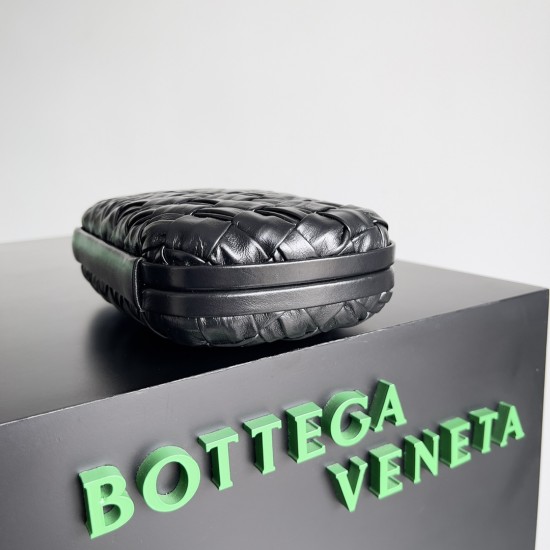 BottegaVeneta Knot Dinner bag