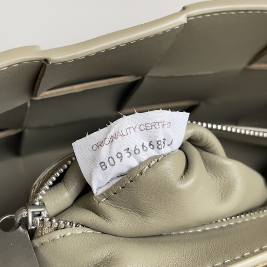 Bottega Veneta Cassette