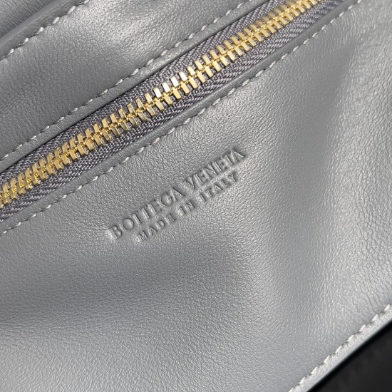 Bottega Veneta Cassette Bottega Veneta Cassette