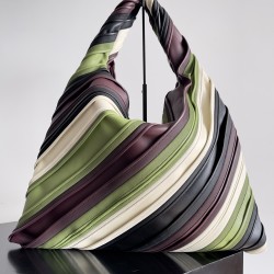 BottegaVeneta Large Hop  BottegaVeneta Large Hop