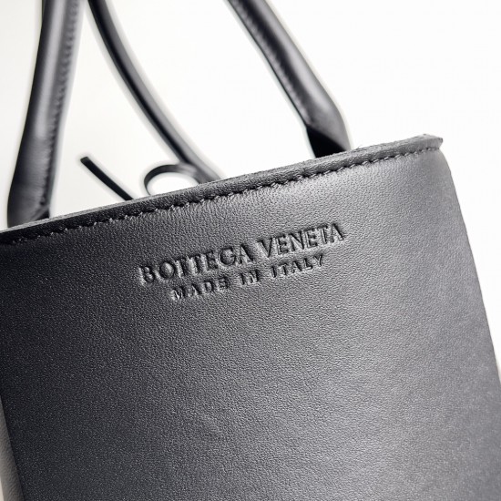 Bottega Veneta Arco Tote Bag