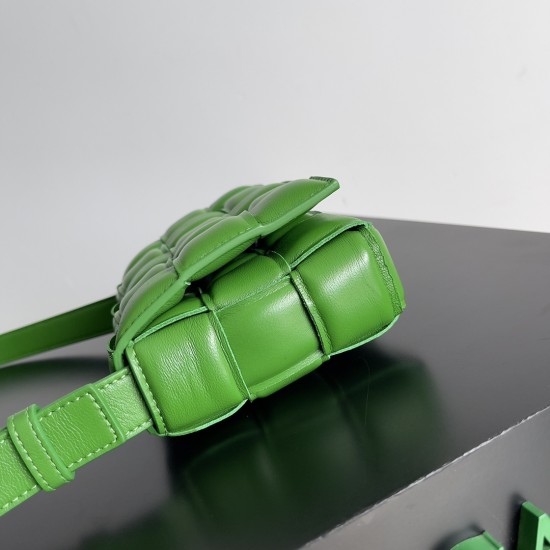 Bottega Veneta Cassette Bottega Veneta Cassette