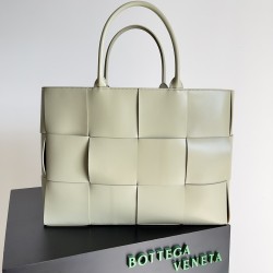 BottegaVeneta Large Arco Tote Bag