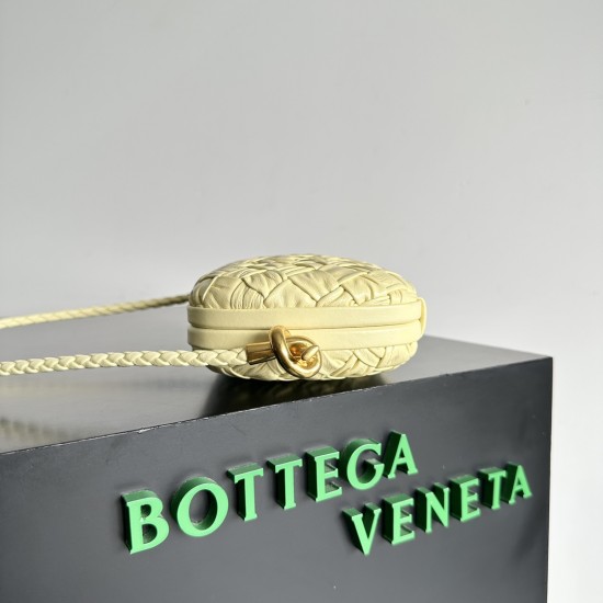BottegaVeneta Knot Dinner bag