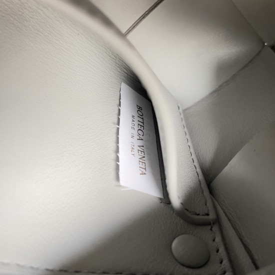 Bottega Veneta Cassette