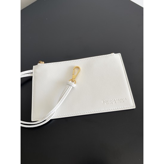 Bottega Veneta Cabat Bucket