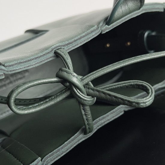 Bottega Veneta Mini Arco Tote