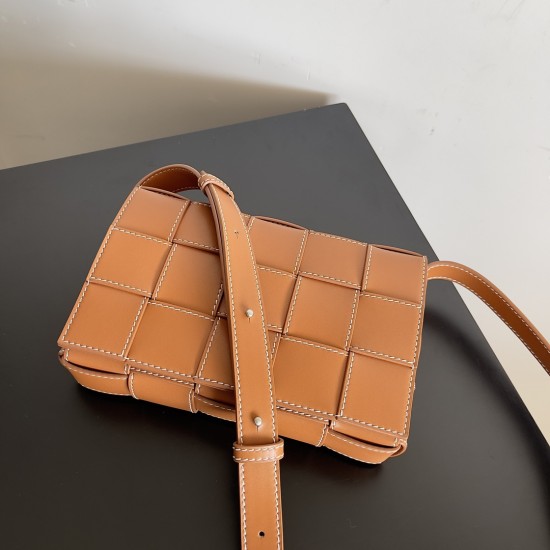 Bottega Veneta Cassette