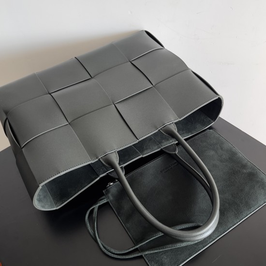 BottegaVeneta Arco Tote