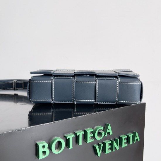 Bottega Veneta Cassette