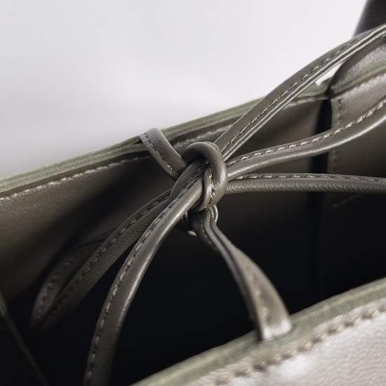 Bottega Veneta Arco Tote Size：30*20*11.5cm