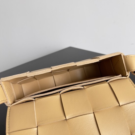 Bottega Veneta Cassette