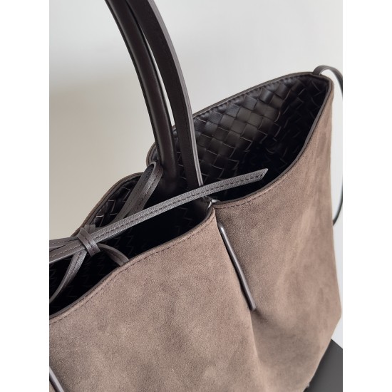 Bottega Veneta Pinacoteca