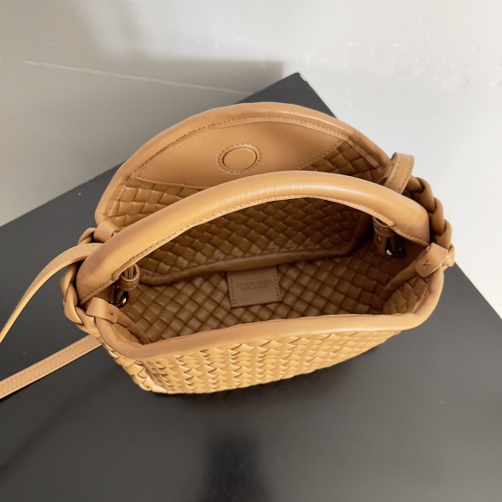 Bottega Veneta Small Cobble Top Handle