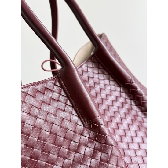 Bottega Veneta Pinacoteca
