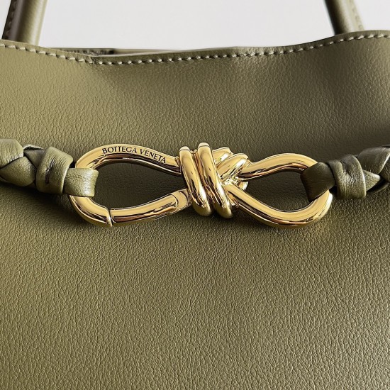 Bottega Veneta Medium Andiamo
