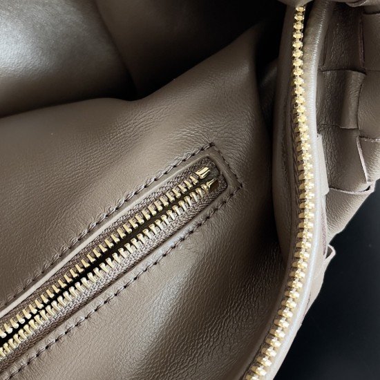 Bottega Veneta Classic Jodie