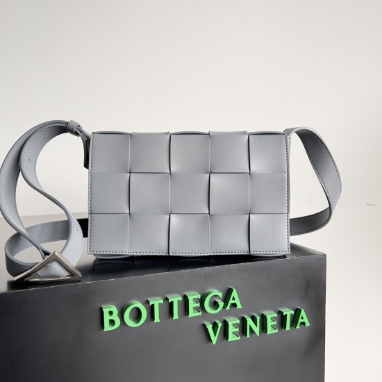 Bottega Veneta Cassette