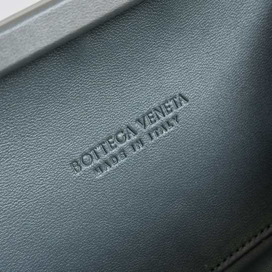 BottegaVeneta Knot Dinner bag