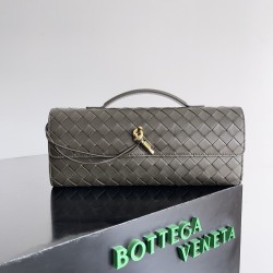 Bottega Veneta Andiamo Clutch Bottega Veneta Andiamo Clutch