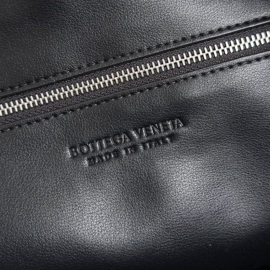 Bottega Veneta Classic Jodie