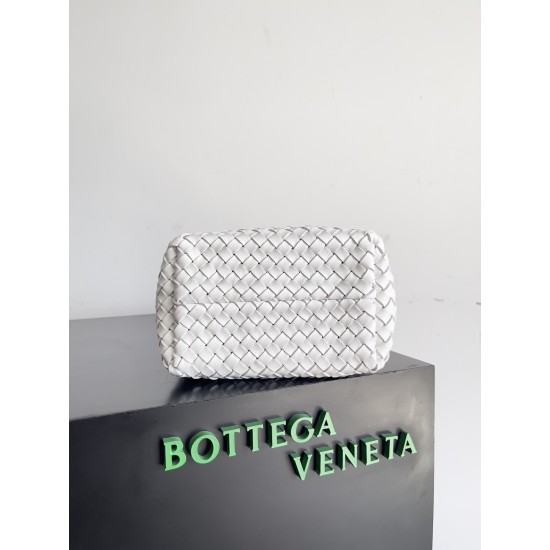 Bottega Veneta Cabat Bucket