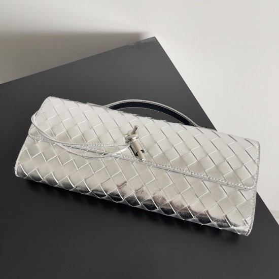 Bottega Veneta Andiamo Clutch