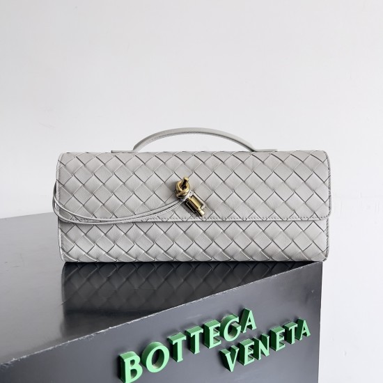 Bottega Veneta Andiamo Clutch