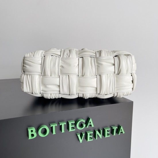 Bottega Veneta Cassette Bottega Veneta Cassette