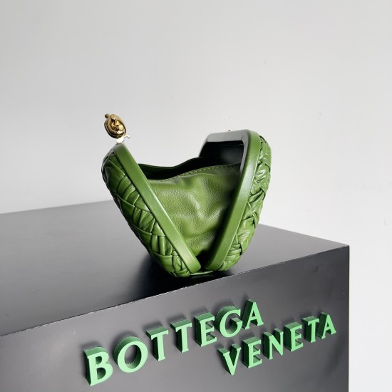 BottegaVeneta Knot Dinner bag