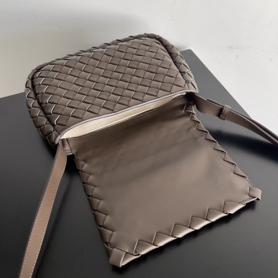 Bottega Veneta Cobble Bag
