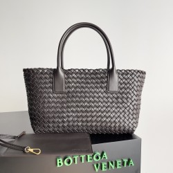 Bottega Veneta Medium Cabat