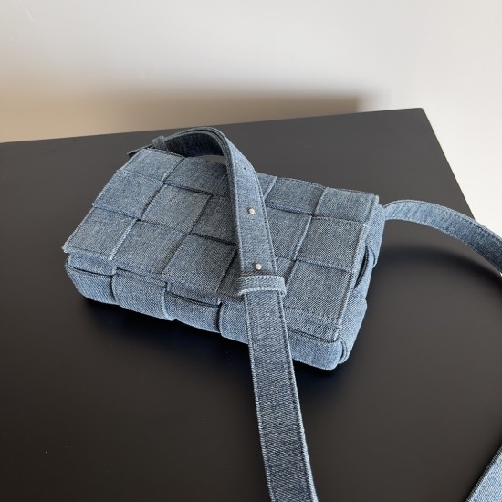 Bottega Veneta Cassette