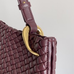 Bottega Veneta Clicker Bag 36*12*30CM Bottega Veneta Clicker Bag 36*12*30CM
