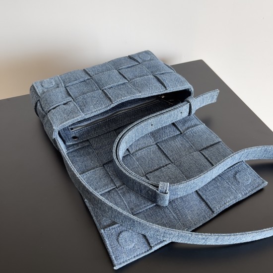 Bottega Veneta Cassette