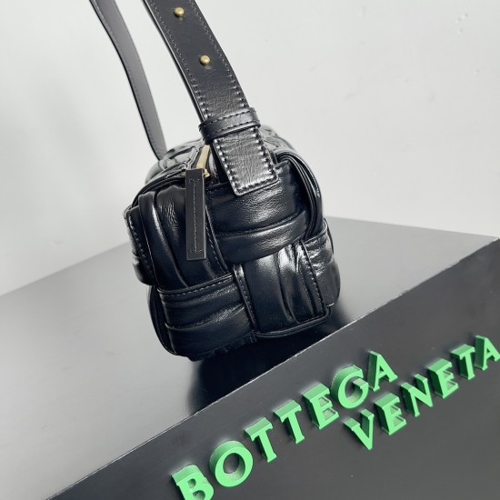 Bottega Veneta Cassette