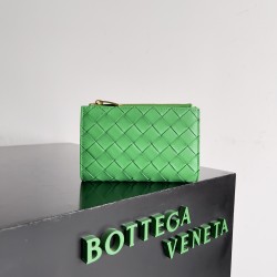 Bottega Veneta Intrecciato Medium Bi-Fold Wallet
