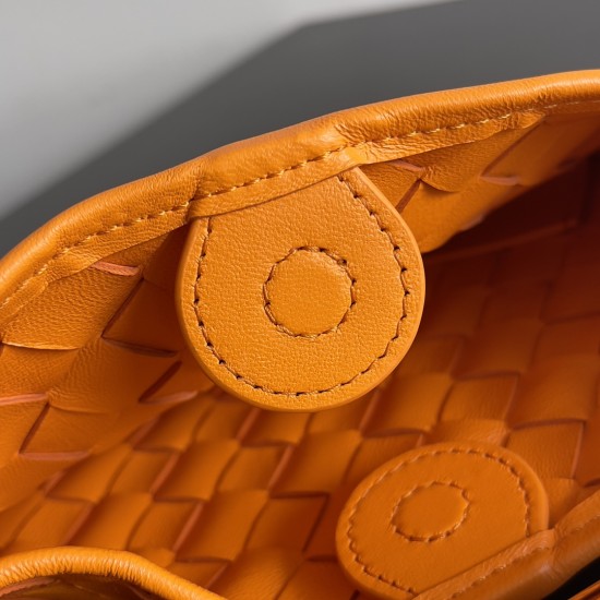 Bottega Veneta Baby Sardine