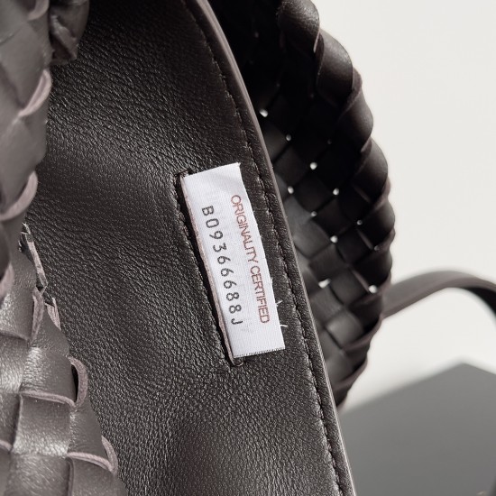 Bottega Veneta Medium Cabat