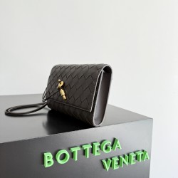 Bottega Veneta Andiamo Pouch Bottega Veneta Andiamo Pouch
