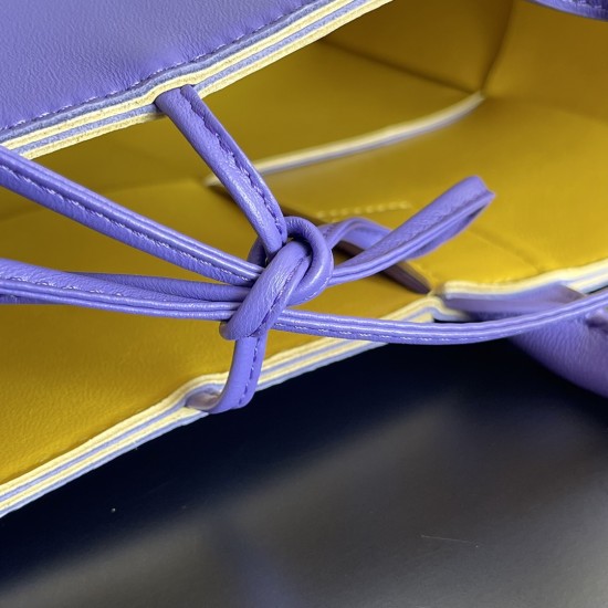 Bottega Veneta Arco Tote Size：30*20*11.5cm