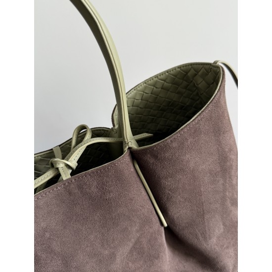 Bottega Veneta Pinacoteca