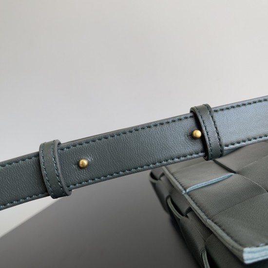 Bottega Veneta Cassette