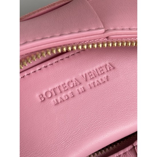 Bottega Veneta Cassette