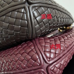 Bottega Veneta Clicker Bag Bottega Veneta Clicker Bag