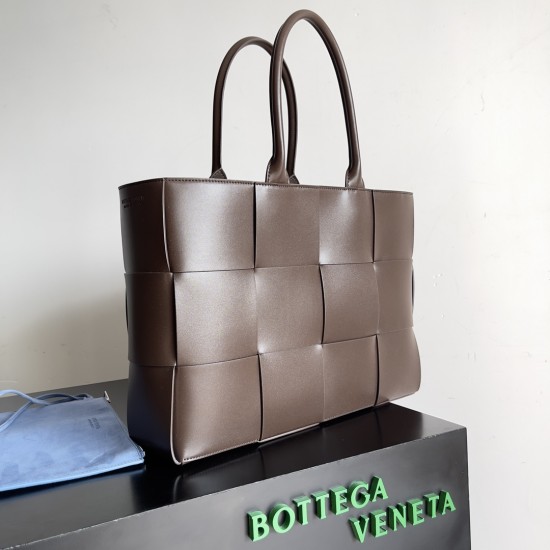 BottegaVeneta Arco Tote
