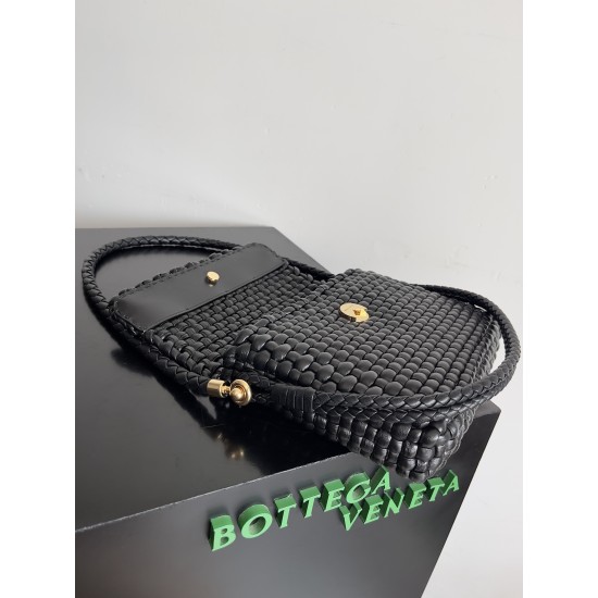 Bottega Veneta Swing