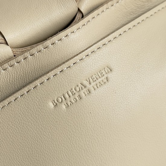 Bottega Veneta Cassette