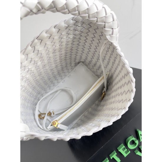 Bottega Veneta Cabat Bucket