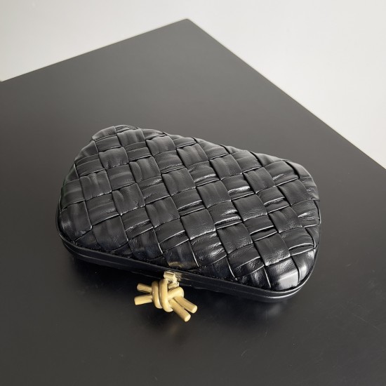BottegaVeneta Knot Dinner bag